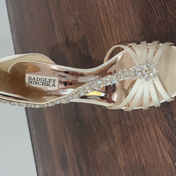 Badgley Mischka Heels - Picture 2 of 5
